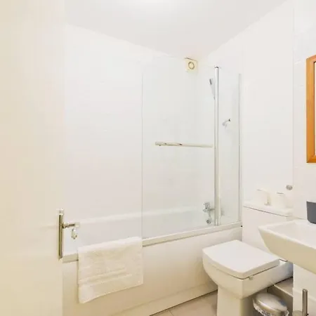 Lovely 1-bed In 1 *